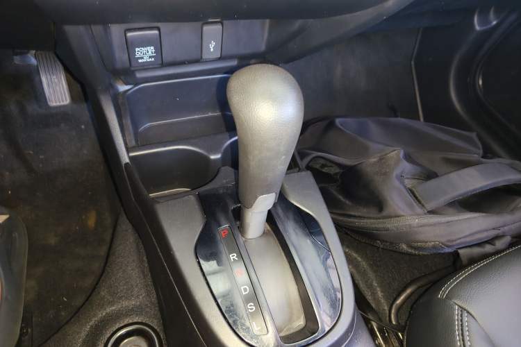 Used Honda Fit 2014 1.5L LX CVT Comfort Model Gear Lever