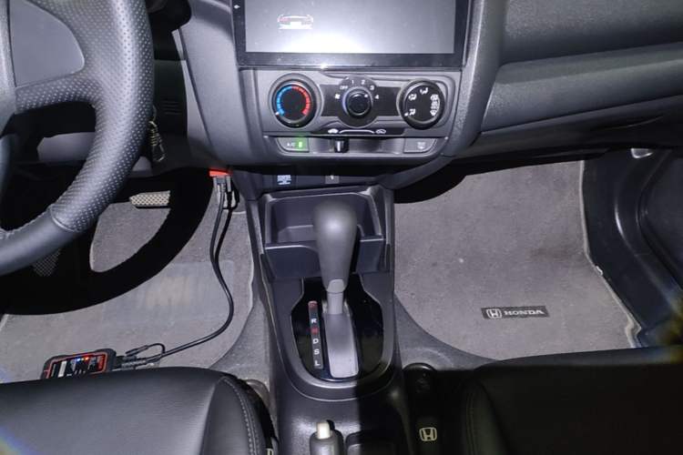 Used Honda Fit 2014 1.5L LX CVT Comfort Model Gear Lever
