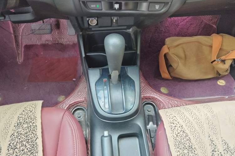 Used Honda Fit 2014 1.5L LX CVT Comfort Model Gear Lever