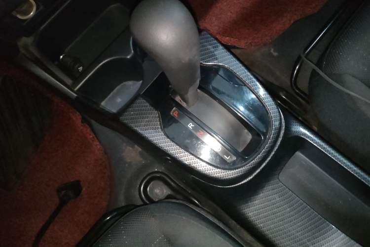 Used Honda Fit 2014 1.5L LX CVT Comfort Model Gear Lever