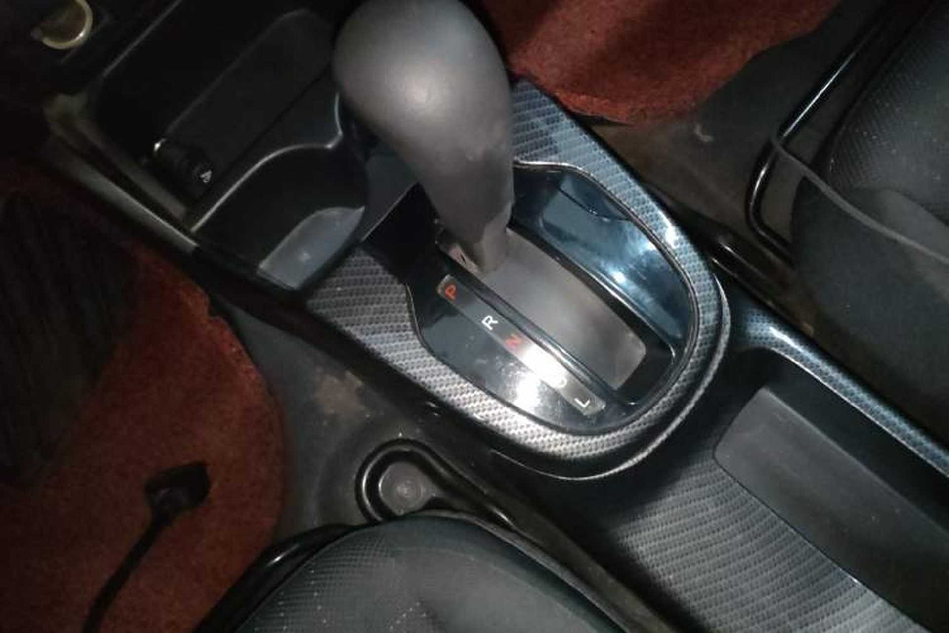 Used Honda Fit 2014 1.5L LX CVT Comfort Model Gear Lever
