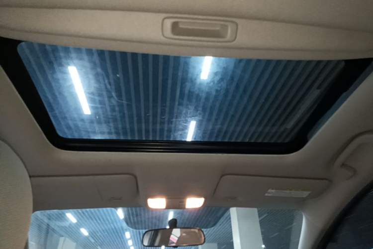 Used Honda Fit 2014 1.5L EX CVT Elite Model Headliner