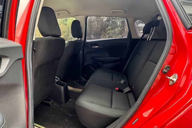 Used Honda Fit 2014 1.5L LX Manual Comfort Model Interior 2