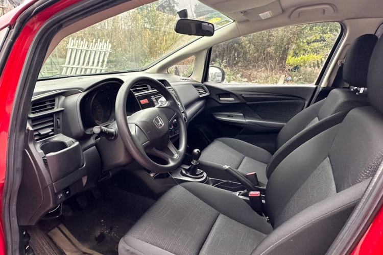 Used Honda Fit 2014 1.5L LX Manual Comfort Model Interior 3