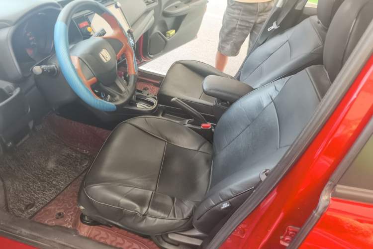 Used Honda Fit 2014 1.5L LX CVT Comfort Model Left Front Seat