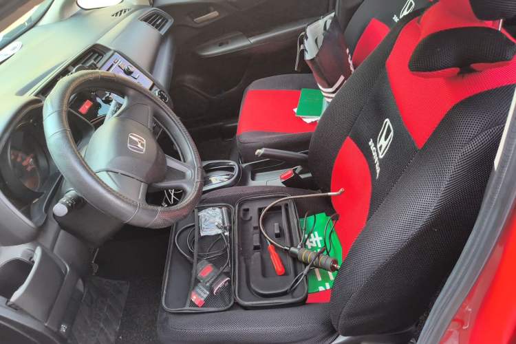 Used Honda Fit 2014 1.5L LX CVT Comfort Model Left Front Seat