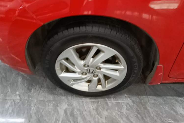 Used Honda Fit 2014 1.5L EX CVT Elite Model Left Front Wheel Hub