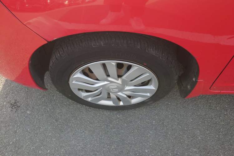 Used Honda Fit 2014 1.5L LX CVT Comfort Model Left Front Wheel Hub