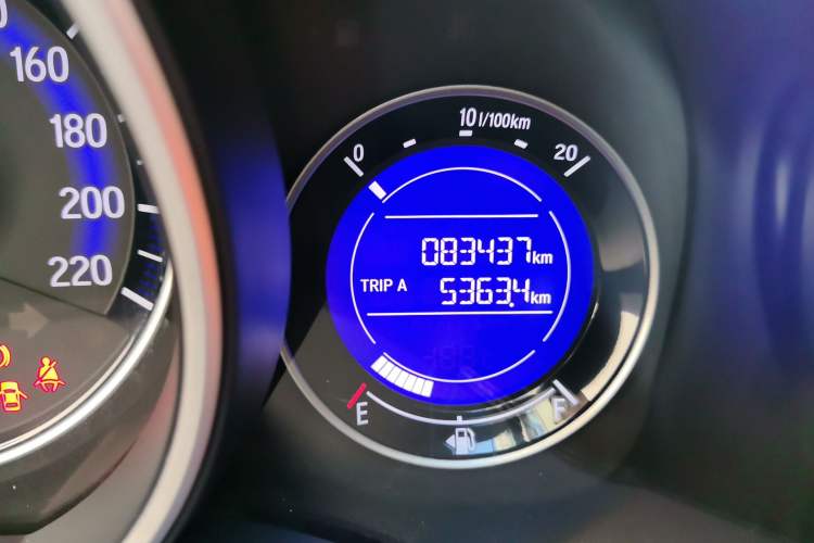 Used Honda Fit 2014 1.5L EX CVT Elite Model Odometer Close Up