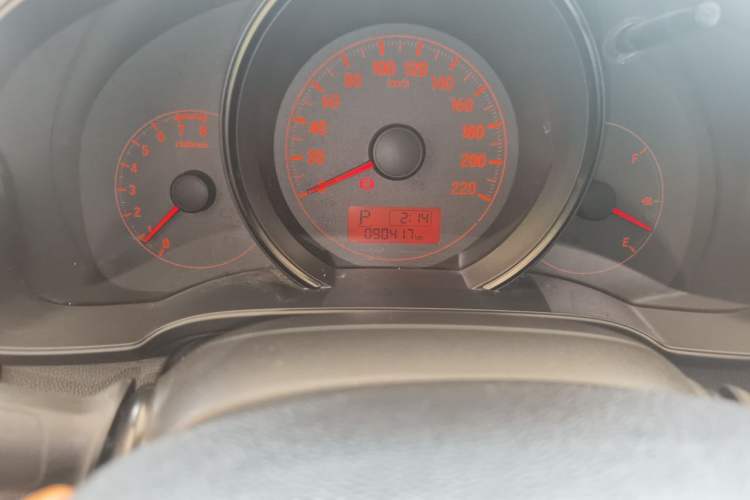 Used Honda Fit 2014 1.5L LX CVT Comfort Model Odometer Close Up