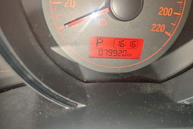 Used Honda Fit 2014 1.5L LX CVT Comfort Model Odometer Close Up