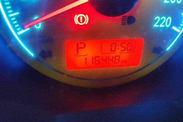 Used Honda Fit 2014 1.5L LX CVT Comfort Model Odometer Close Up
