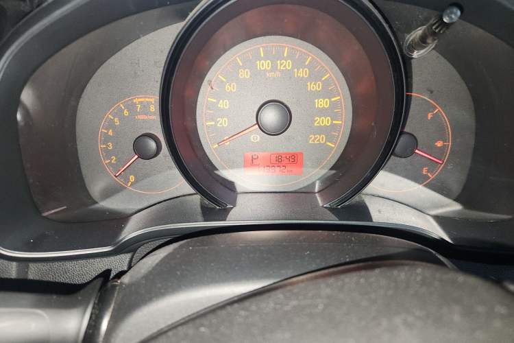 Used Honda Fit 2014 1.5L LX CVT Comfort Model Odometer Close Up
