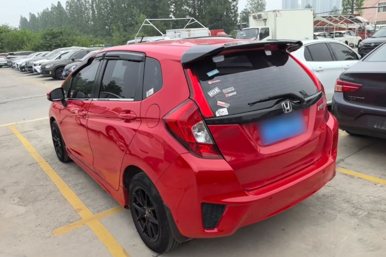 Used Honda Fit 2014 1.5L SE CVT Fashion Model Rear Left 45 Deg