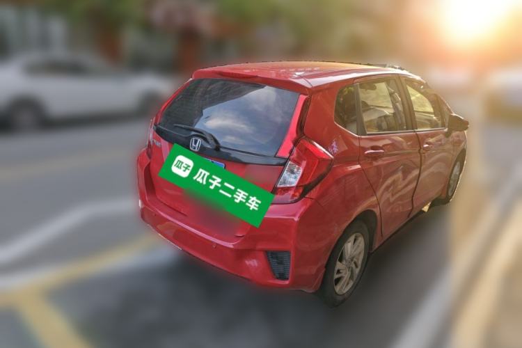 Used Honda Fit 2014 1.5L SE CVT Fashion Model Rear Right 45 Deg