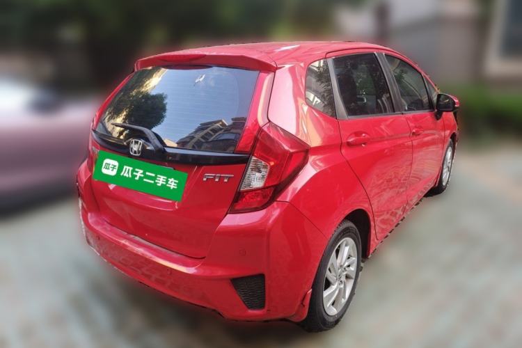 Used Honda Fit 2014 1.5L SE CVT Fashion Model Rear Right 45 Deg