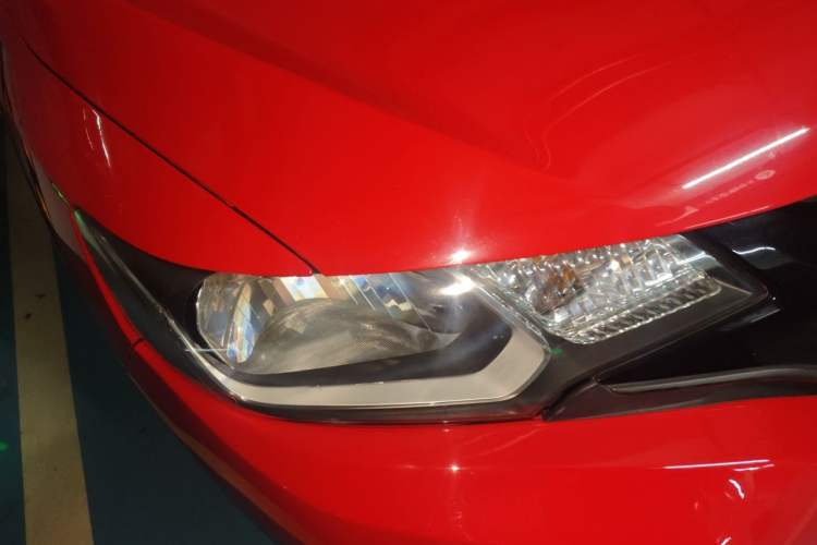 Used Honda Fit 2014 1.5L LX CVT Comfort Model Right Front Headlight