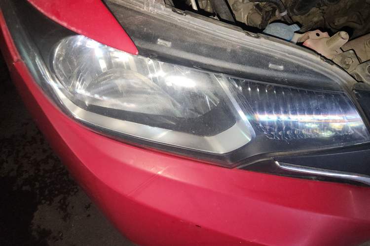 Used Honda Fit 2014 1.5L LX CVT Comfort Model Right Front Headlight