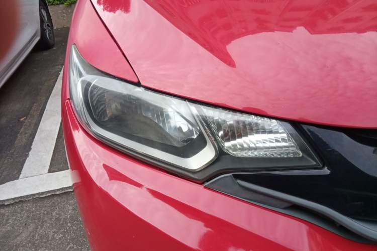 Used Honda Fit 2014 1.5L LX CVT Comfort Model Right Front Headlight
