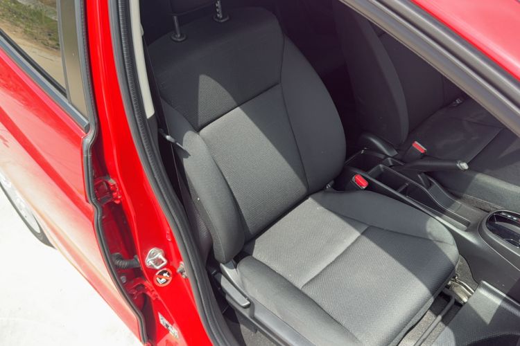 Used Honda Fit 2014 1.5L LX CVT Comfort Model Right Front Seat