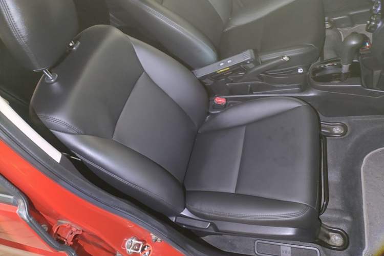 Used Honda Fit 2014 1.5L LX CVT Comfort Model Right Front Seat