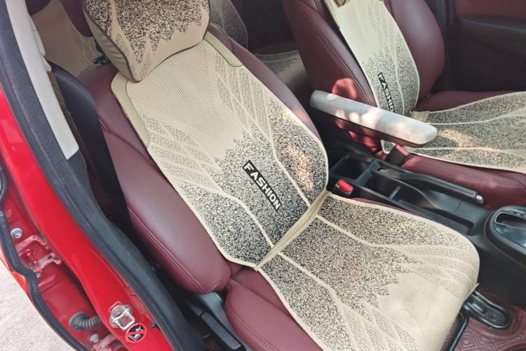Used Honda Fit 2014 1.5L LX CVT Comfort Model Right Front Seat