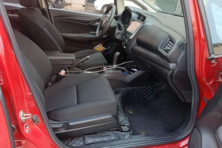 Used Honda Fit 2014 1.5L LX CVT Comfort Model Right Front Seat