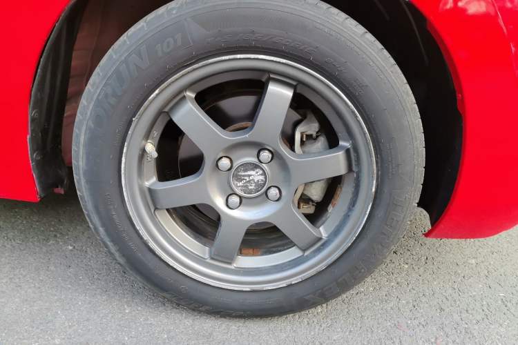Used Honda Fit 2014 1.5L EX CVT Elite Model Right Front Wheel Hub