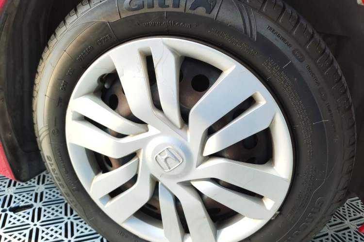 Used Honda Fit 2014 1.5L LX CVT Comfort Model Right Front Wheel Hub