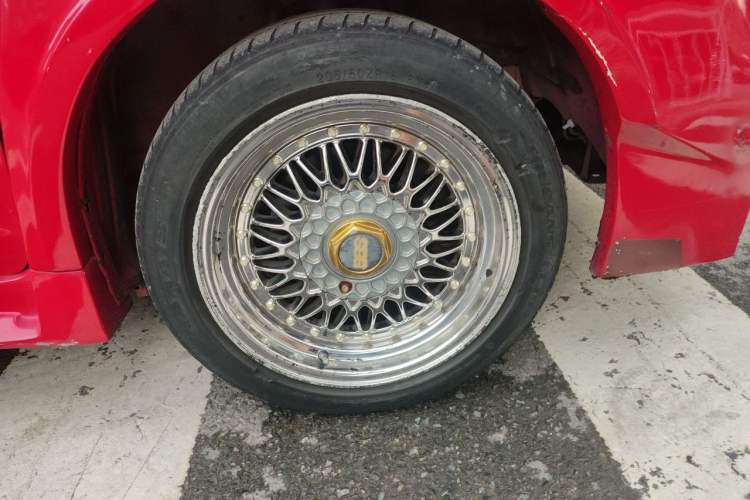 Used Honda Fit 2014 1.5L LX CVT Comfort Model Right Front Wheel Hub
