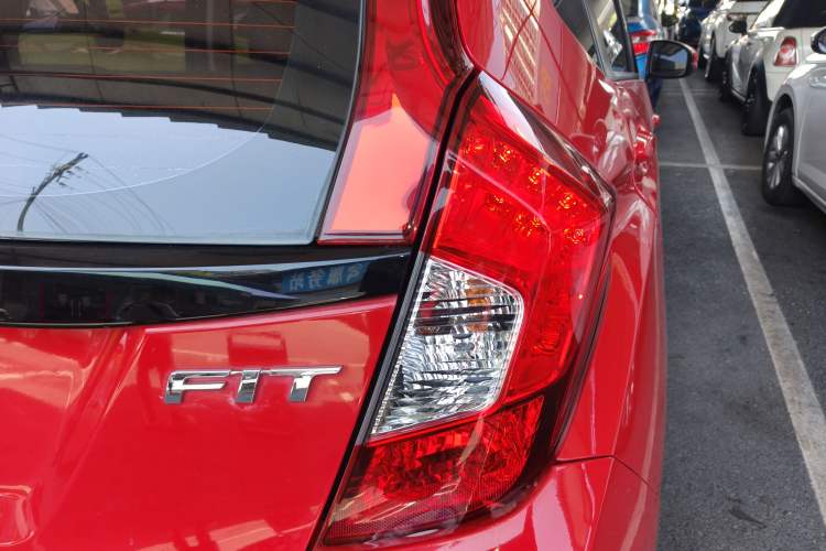 Used Honda Fit 2014 1.5L LX CVT Comfort Model Right Rear Taillight