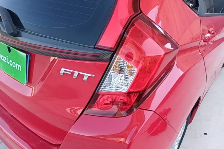 Used Honda Fit 2014 1.5L LX CVT Comfort Model Right Rear Taillight