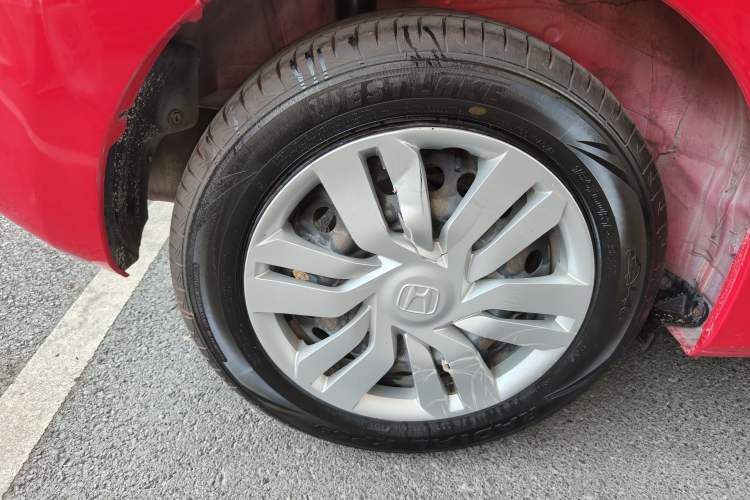 Used Honda Fit 2014 1.5L LX CVT Comfort Model Right Rear Wheel Hub