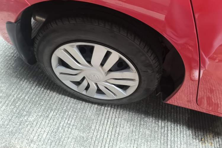 Used Honda Fit 2014 1.5L LX CVT Comfort Model Right Rear Wheel Hub