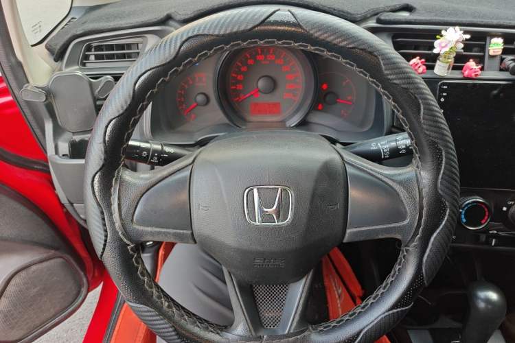 Used Honda Fit 2014 1.5L LX CVT Comfort Model Steering Wheel