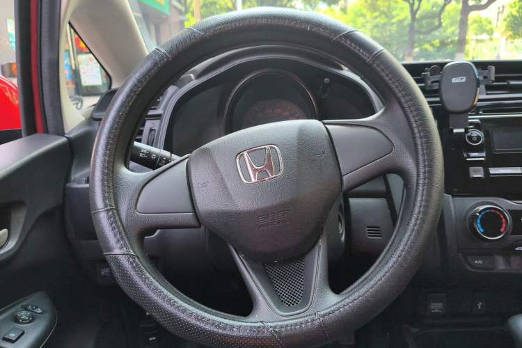 Used Honda Fit 2014 1.5L LX CVT Comfort Model Steering Wheel