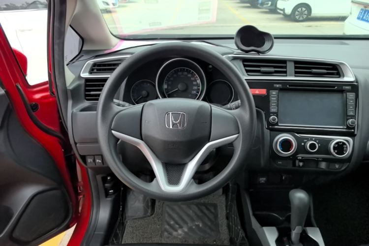 Used Honda Fit 2014 1.5L SE CVT Fashion Model Steering Wheel