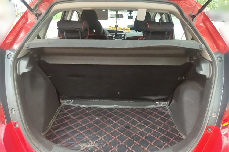 Used Honda Fit 2014 1.5L SE CVT Fashion Model Trunk