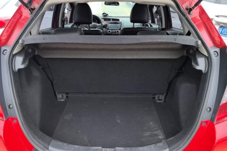 Used Honda Fit 2014 1.5L SE CVT Fashion Model Trunk