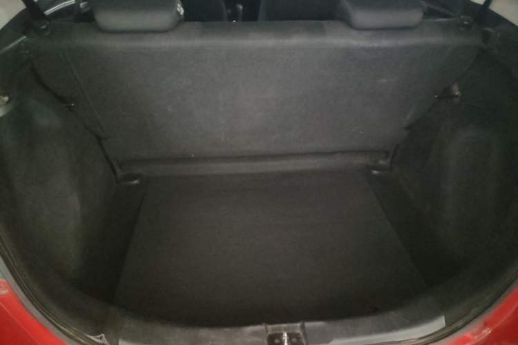 Used Honda Fit 2014 1.5L LX CVT Comfort Model Trunk