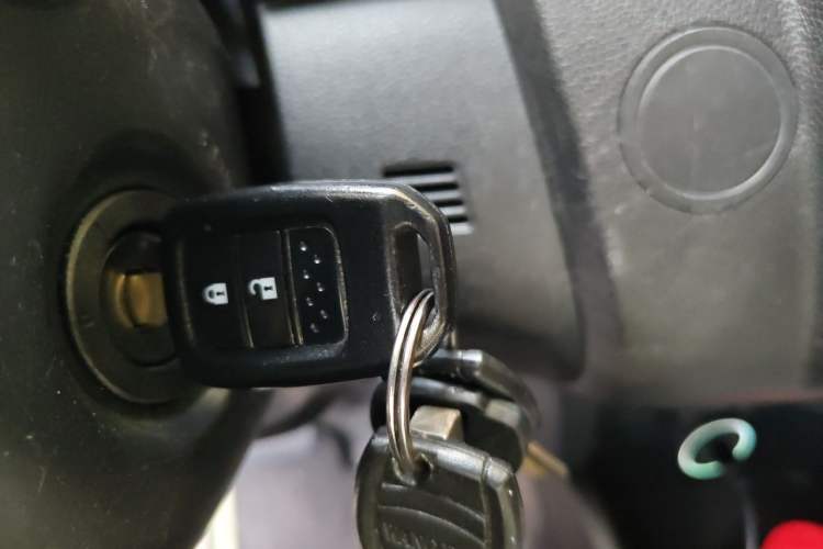 Used Honda Fit 2014 1.5L SE CVT Fashion Model Vehicle Key