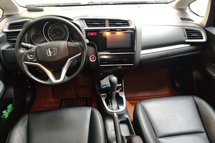 Used Honda Fit 2014 1.5L EXLI CVT Leading Model Center Console