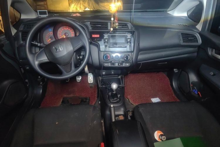 Used Honda Fit 2014 1.5L LX Manual Comfort Model Center Console