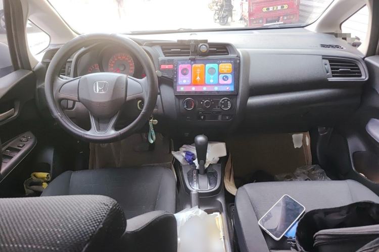Used Honda Fit 2014 1.5L LX CVT Comfort Model Center Console