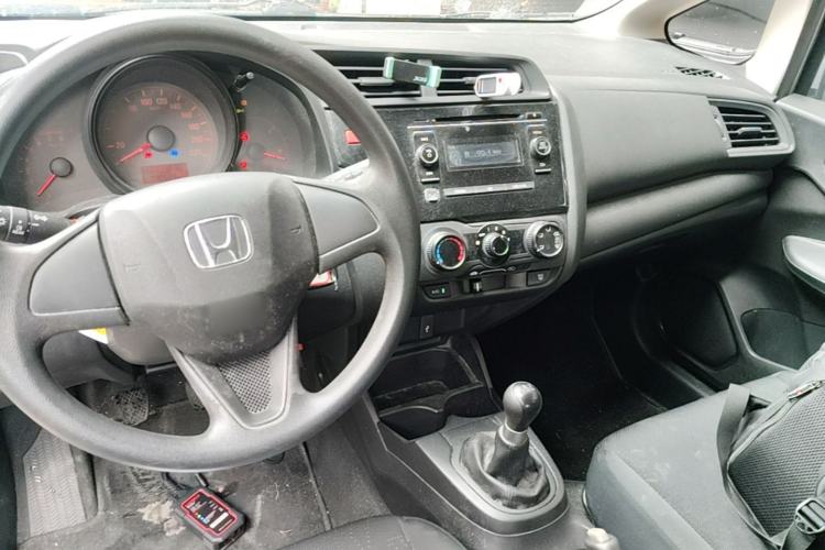 Used Honda Fit 2014 1.5L LX Manual Comfort Model Center Console