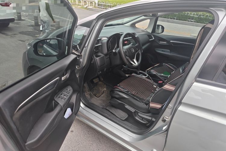 Used Honda Fit 2014 1.5L SE CVT Fashion Model Driver Seat