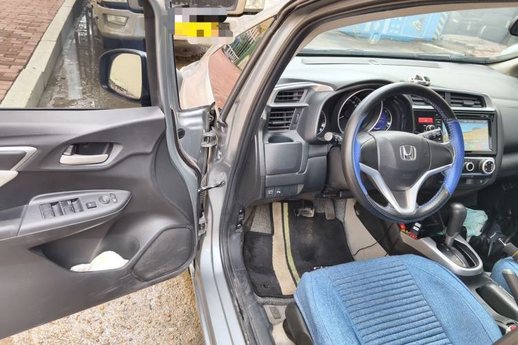 Used Honda Fit 2014 1.5L EX CVT Elite Model Driver Seat