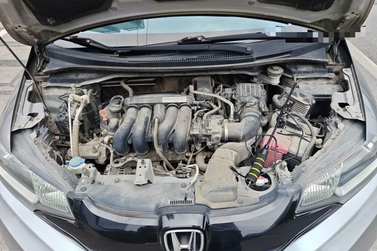 Used Honda Fit 2014 1.5L SE CVT Fashion Model Engine Bay