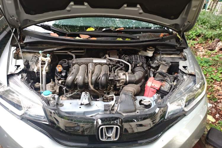 Used Honda Fit 2014 1.5L EXLI CVT Leading Model Engine Bay