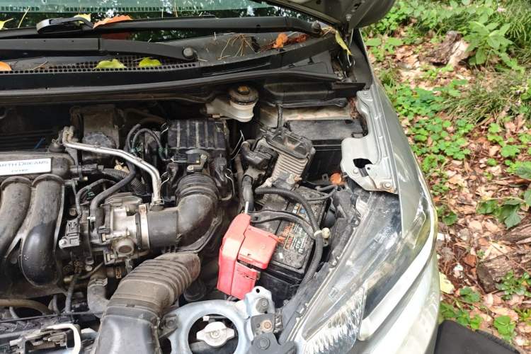 Used Honda Fit 2014 1.5L EXLI CVT Leading Model Engine Bay Left